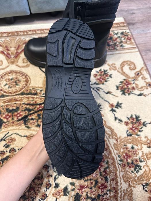 Продам берцы зимние 43 размер