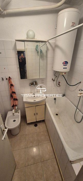 Дава се под наем Тристаен апартамент в Бургас, Възраждане - 100 кв.м за 448.8 € - Снимка #6