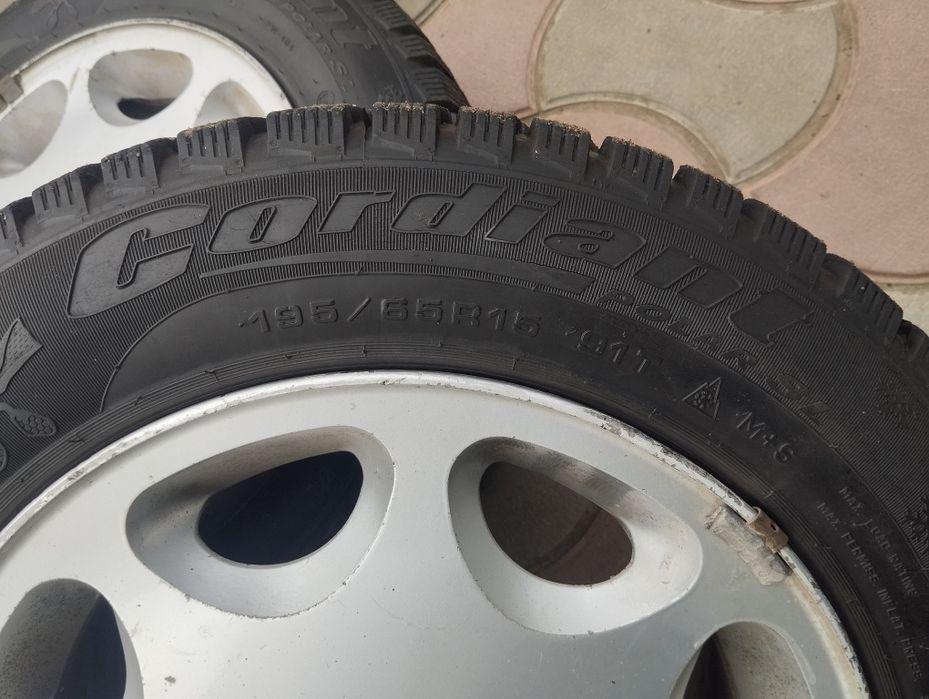 Диски с резиной зимней