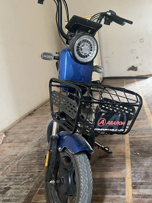 SKUTER sotiladi 554450