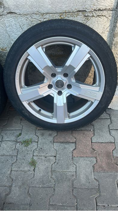 Vand sau schimb cu auto