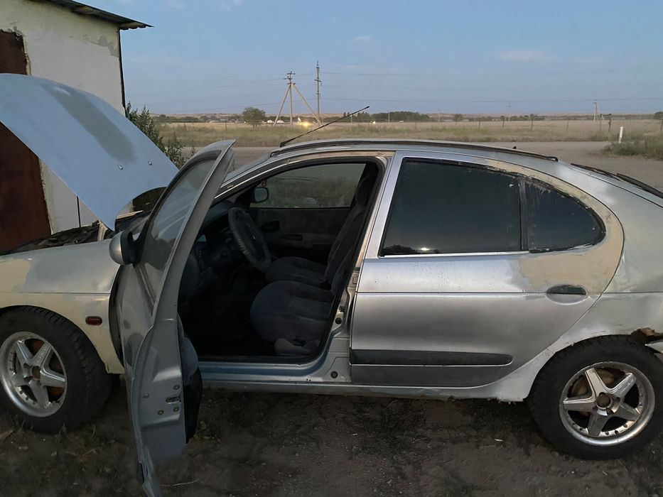 Рено меган 2000 Автомат