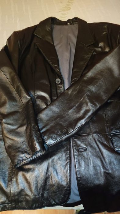 Geaca de piele noua