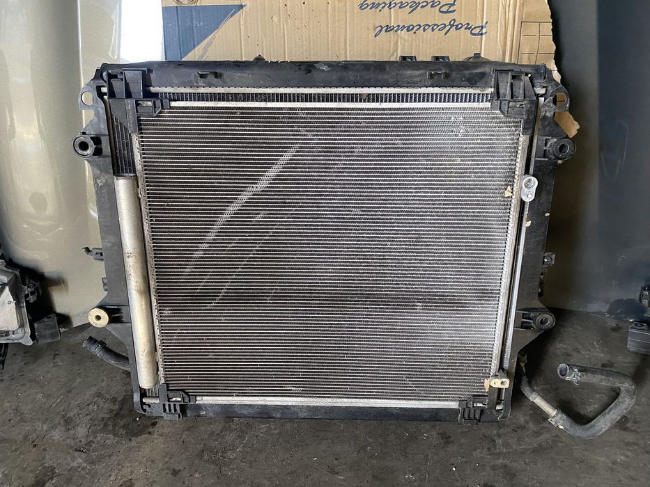 Fata Completa Bot Complet Toyota Hilux 2.4d 2017 2018 2019 2020 2021 2022 2023 2024 Bara Capota Trager Radiatoare Far Faruri Aripa