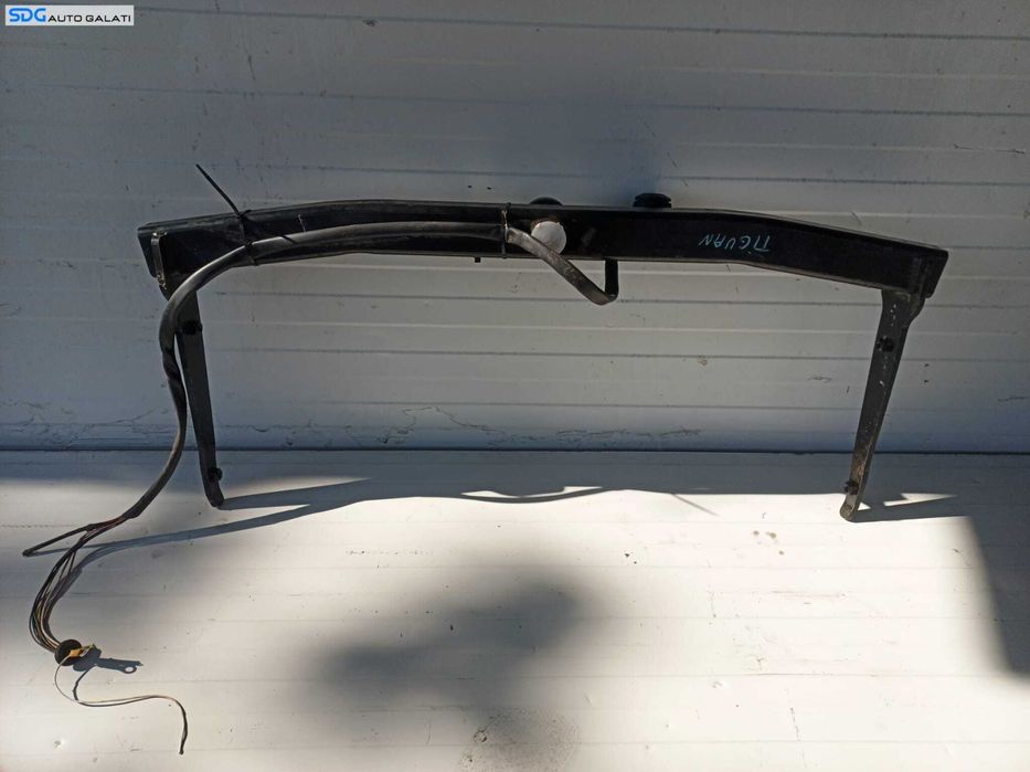 Carlig Remorcare Tractare cu Instalatie Electrica Fara Cui Volkswagen Tiguan 2008 - 2011 [L1482]