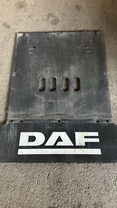 Продам брызговик Daf 105