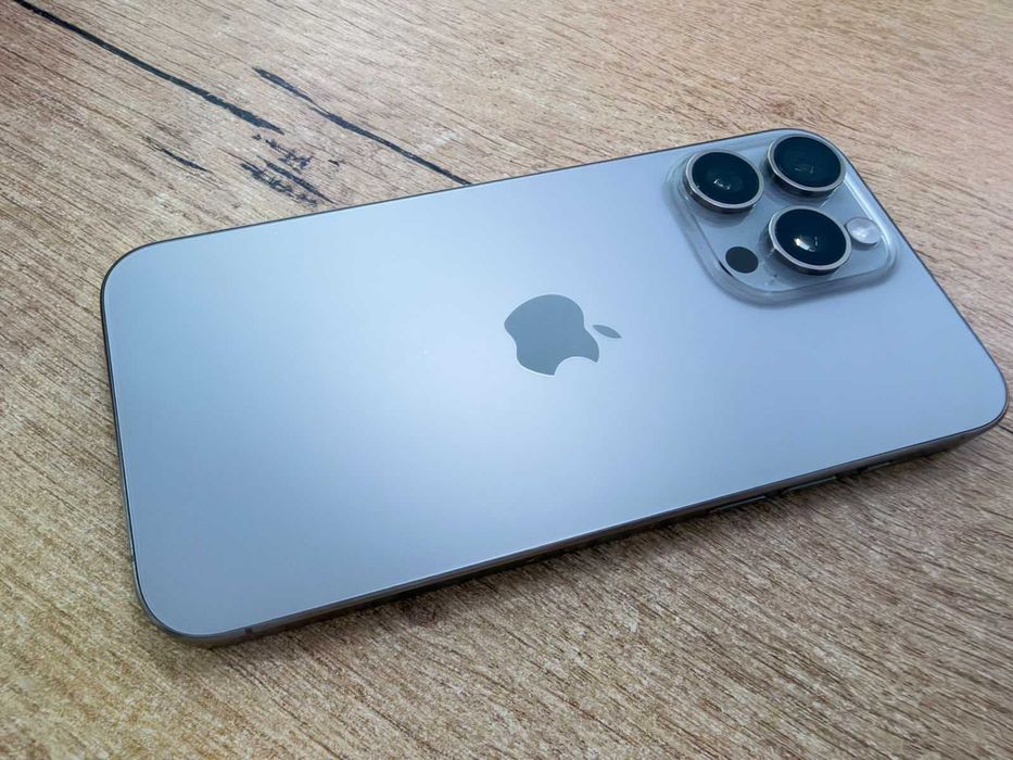 iPhone 15 Pro Max 256GB White Titanium | Baterie 84% | Garanție 24 Luni