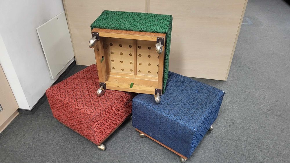 Табуретки на колела