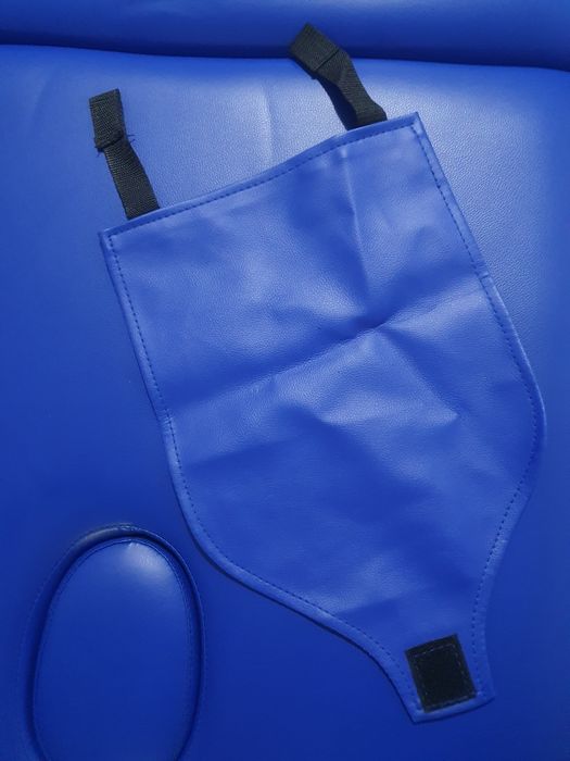 Vand masa aproape noua