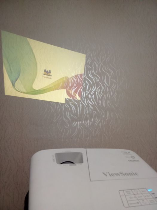 Продам проэктор  в хорошем состоянии