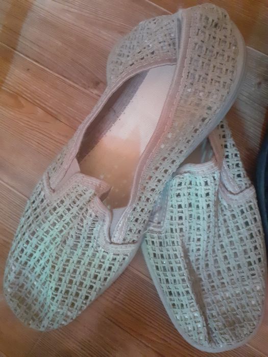 Продам мужские тапки