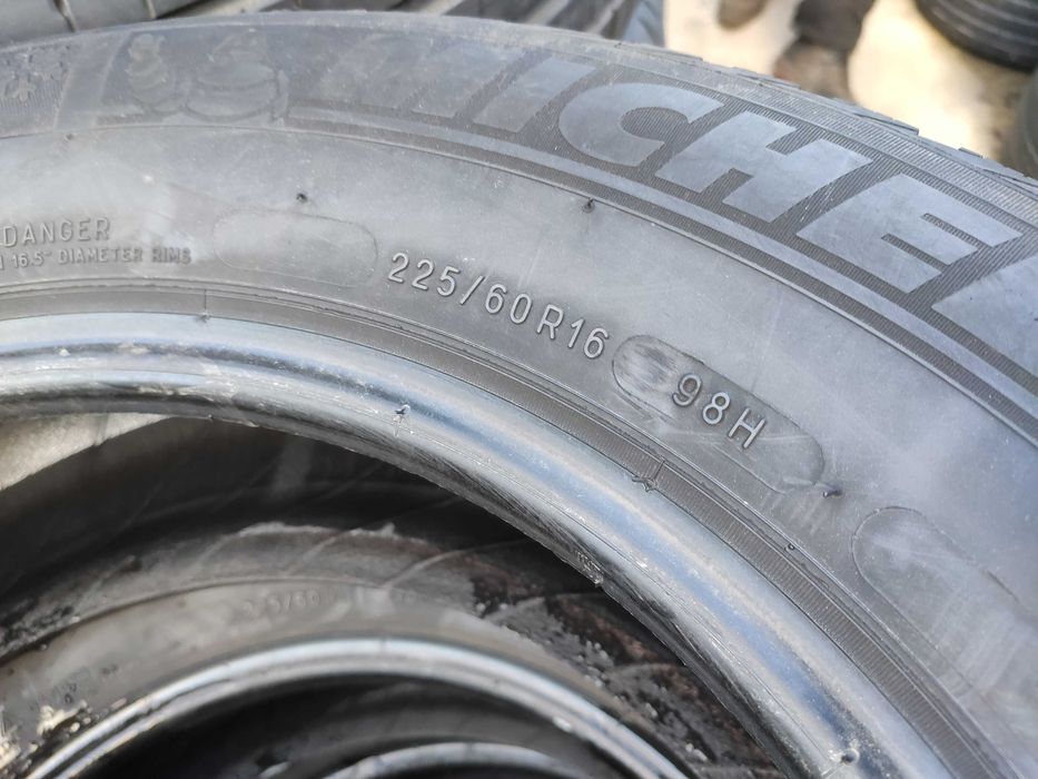 4бр Зимни гуми 225 60 16 - Michelin