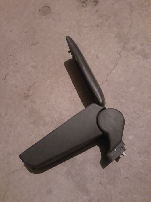 Налакътник за Алфа