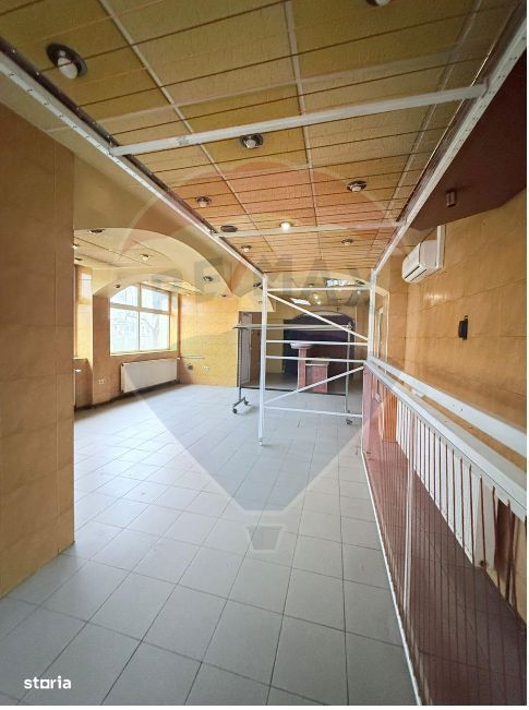 Spațiu stradal-ideal comercial sau birou-zona Orasul de Jos-Inchiriere