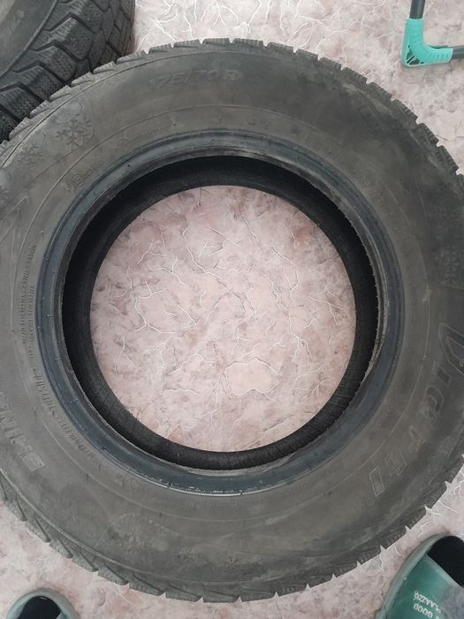Продам шины зимние