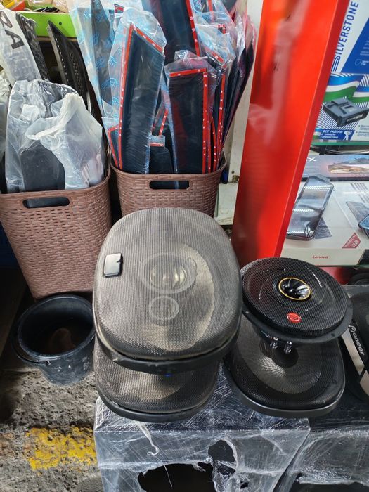 Kenwood 718 made in Vietnam