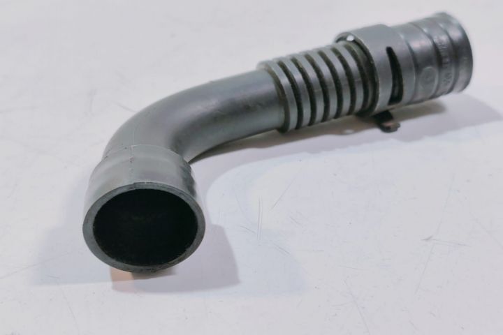 Conducta aer epurator gaze 038103493AR Volkswagen VW Golf a 5-a gener