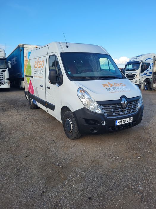 Vând Renault Master 2.3 DCI