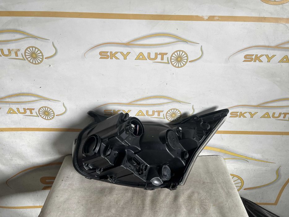 Far dreapta Ford Transit dupa 2020 Europa cod GK31-13W029-BA