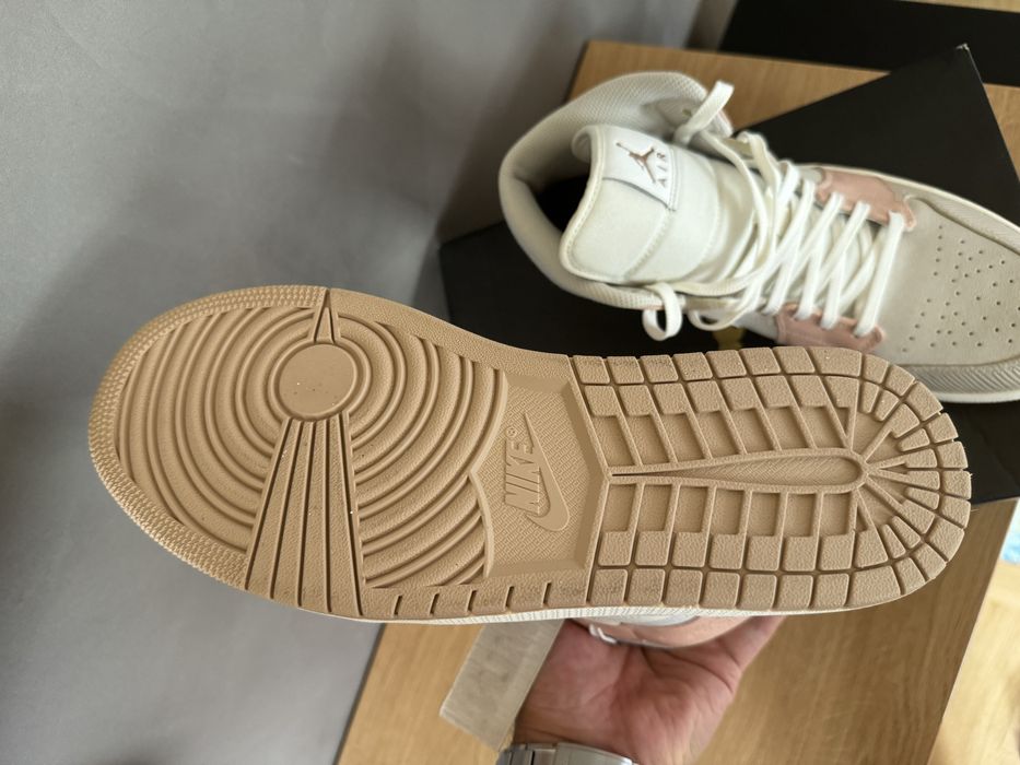 Nike Air Jordan 1 Mid Milan 44.5