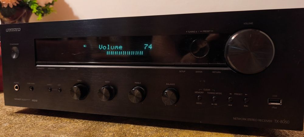 Receiver amplificator Onkyo TX-8050 defect !