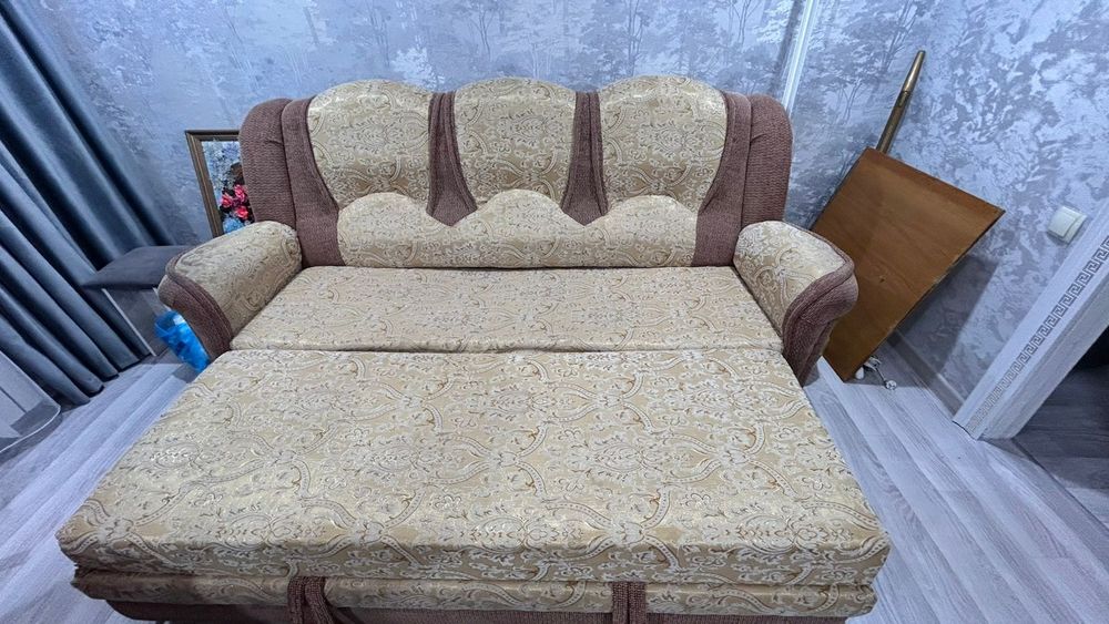 Продам диван и два кресла