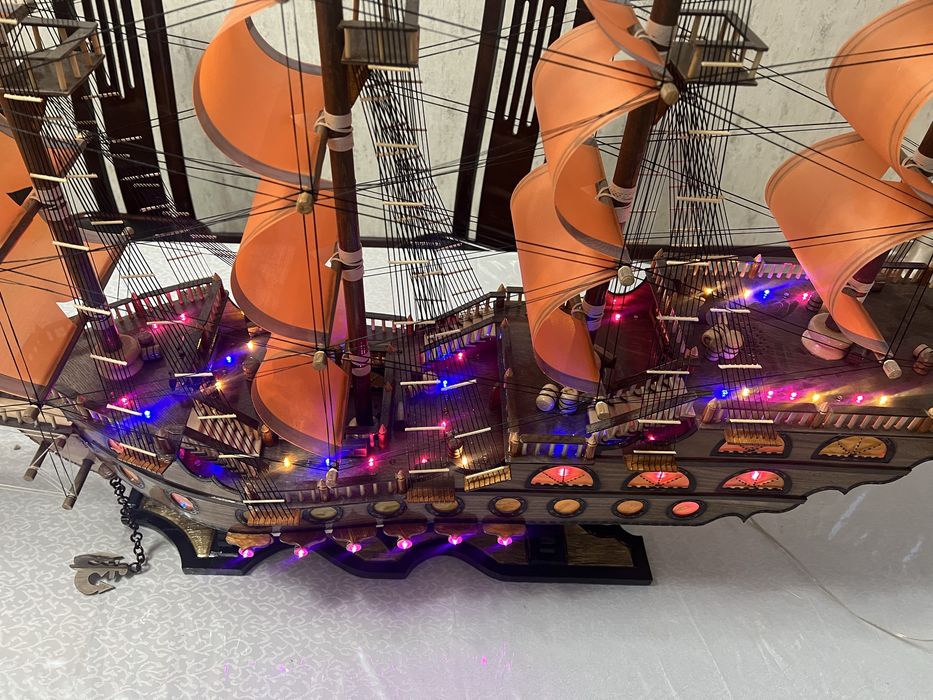 Корабль сувенир новый