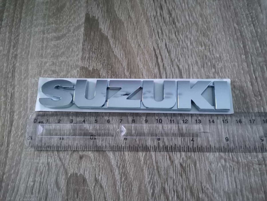 надпис емблема лого Сузуки Suzuki