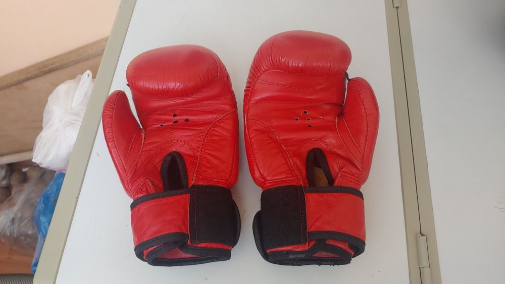 Боксёрские перчатки