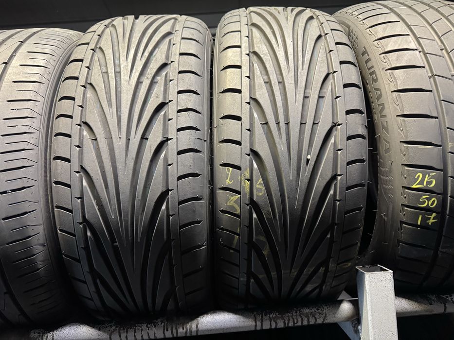 Anvelope Noi 215/50/17 Toyo