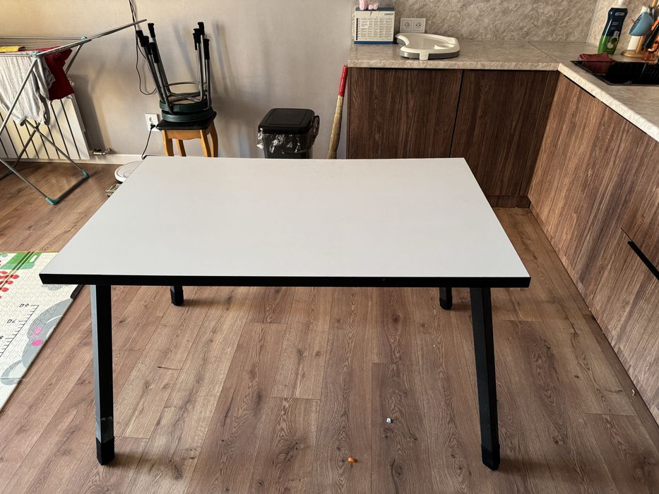 продам кухонный стол