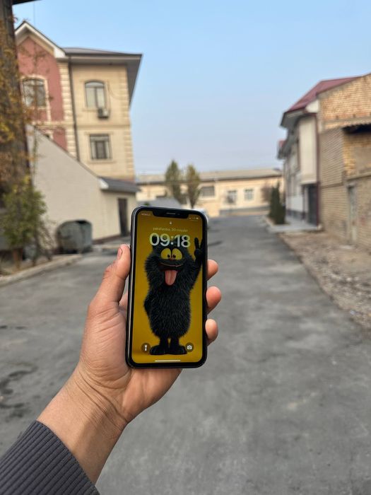 Iphone xr  64gb srochnaga kami umuman yoq kamini soragan block