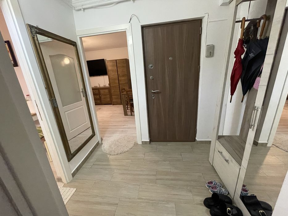 Vand apartament 3 camere poarta 6