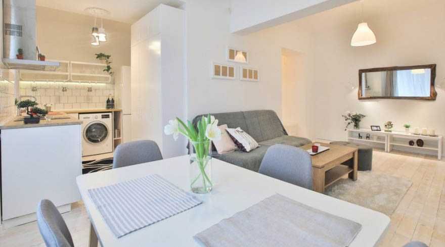 Дава се под наем Тристаен апартамент в София, Център - 120 кв.м за 999 € - Снимка #2