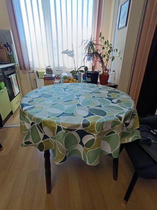 Трапезна маса кръгла разтегателна ф90 см.