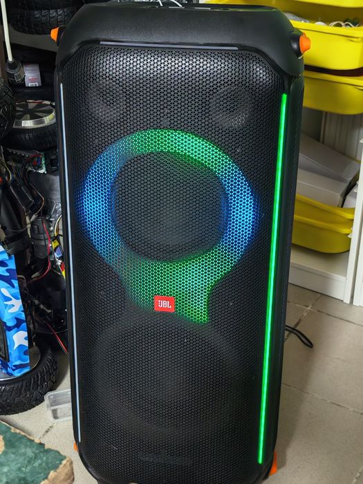 JBL partybox 710