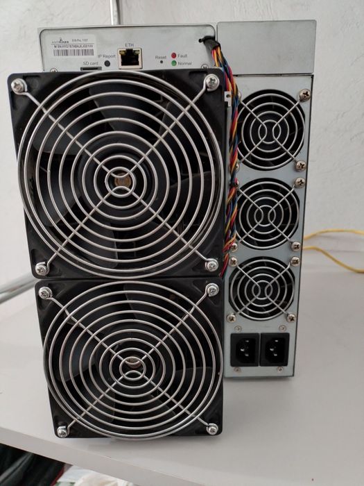 Асик, майнер antminer s19 110th.