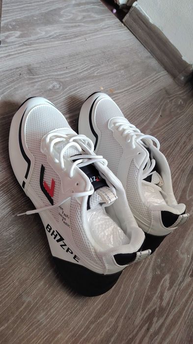 Чисто нови обувки