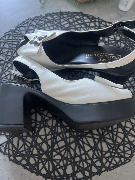 Sandale din piele