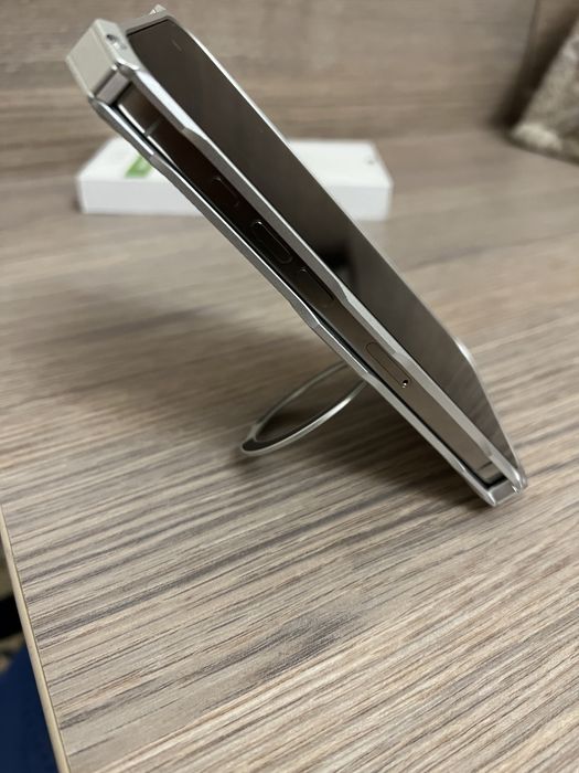 Алюминевый чехол на айфон 16 про