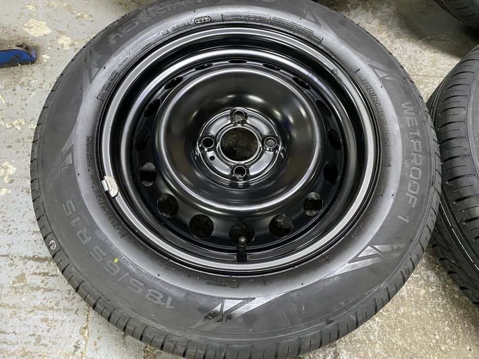Roti vara R15 NOI Dacia Logan Lodgy Dokker Sandero 185/65R15 Nokian NOI
