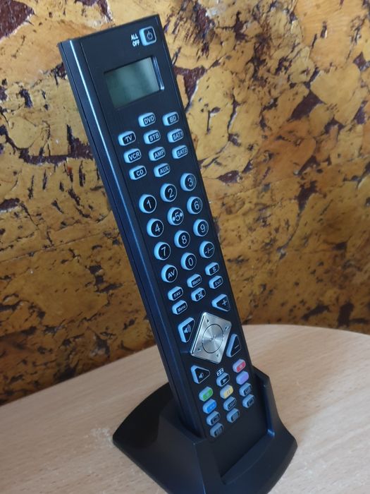 Telecomanda universala