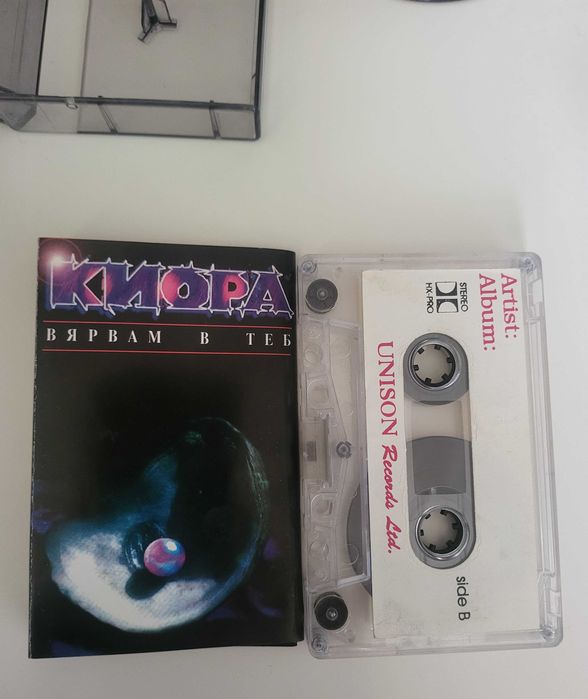 Разнообразна музика и филми (касети и дискове)