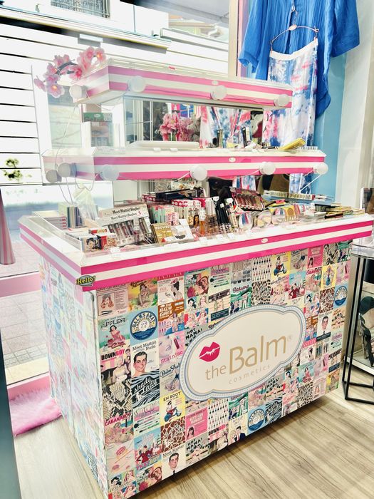 Щендер за магазин с вграден шкаф