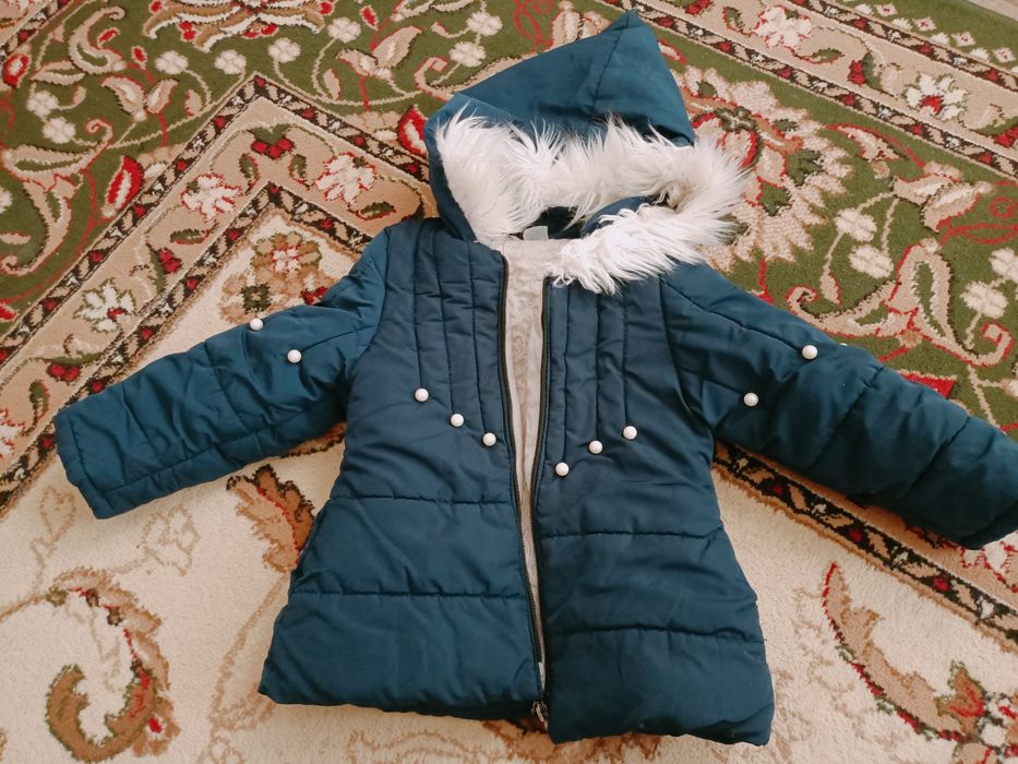 Продам детскую куртку