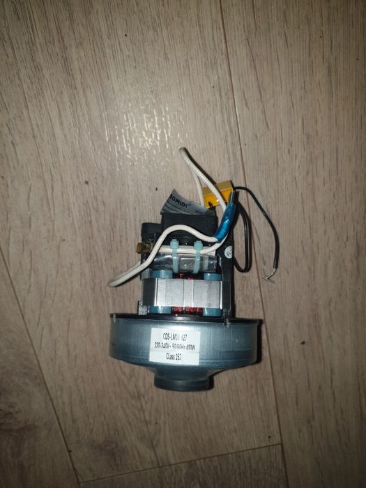 Продам моторчик на пылесос.