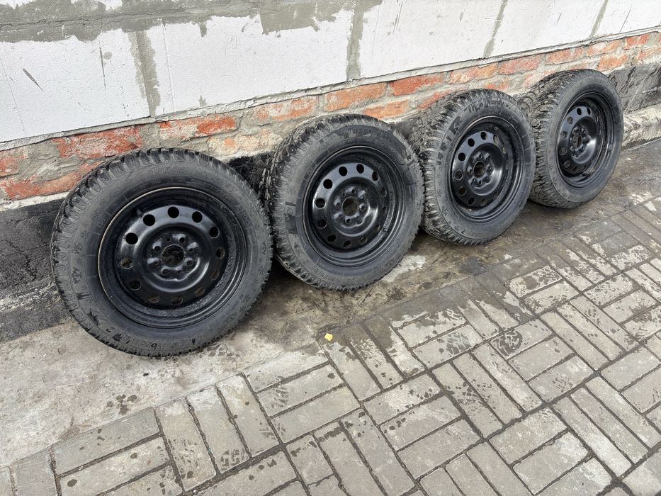 Продам штампы R14 4/98 с зимней резиной 175/65/14