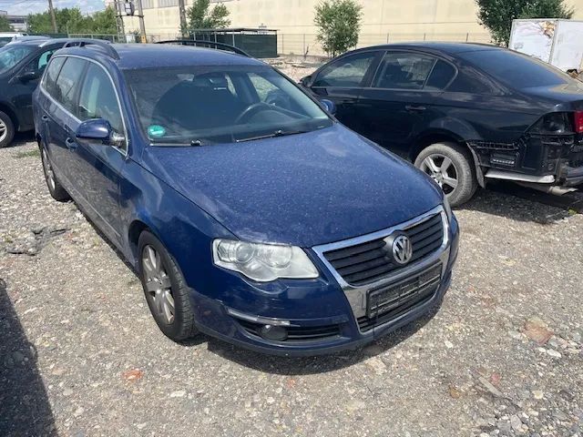Dezmembrez Volkswagen Passat B6 170cp Xenon