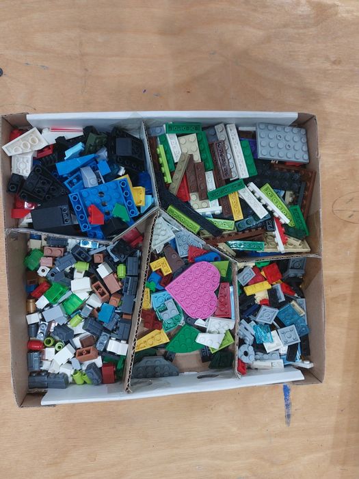 Продам оригинальные детали LEGO