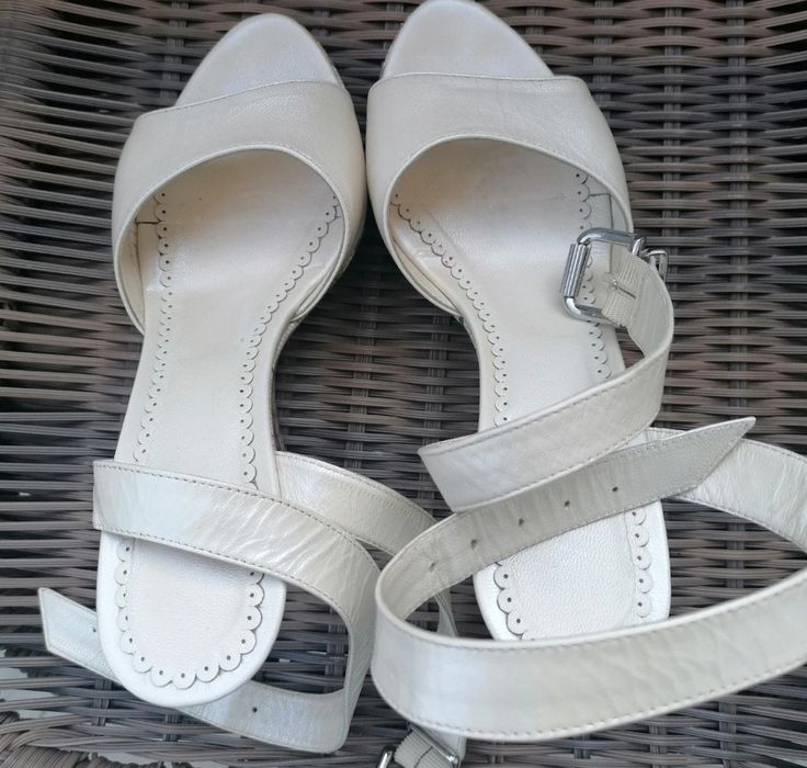 Sandale piele mărimea 35